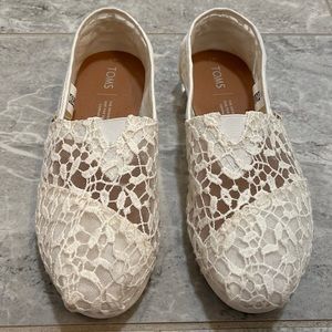 Tom’s Womens Lace Slip On-Size 7